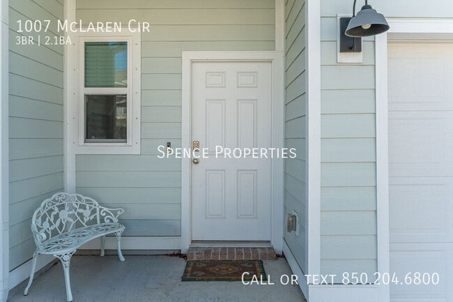 Building Photo - 1007 McLaren Cir