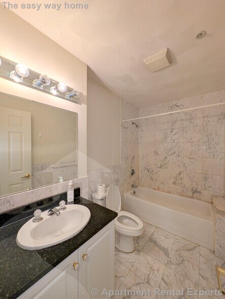 Building Photo - 373 Highland Ave