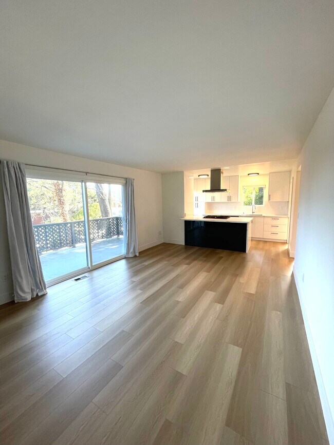 Building Photo - 239 Corte Madera Ave