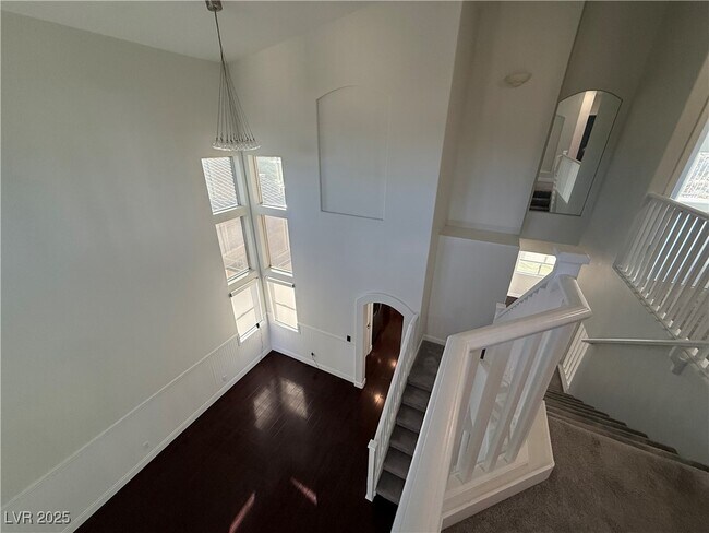 Building Photo - 1373 Dragon Rock Dr