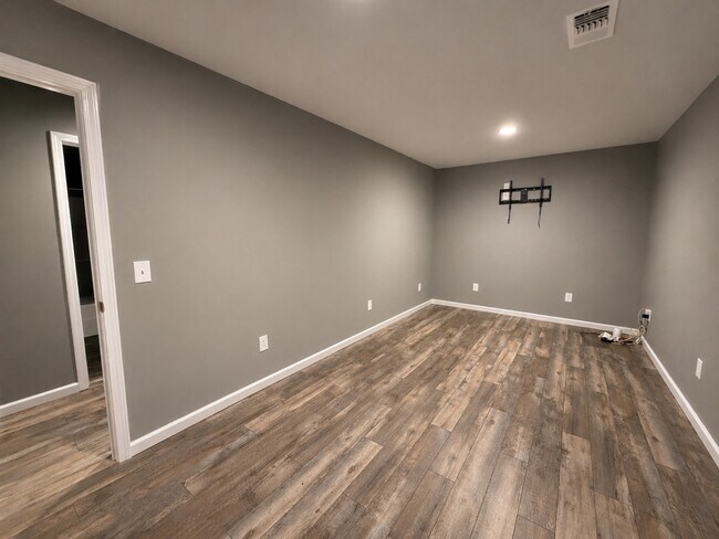 Building Photo - 40049 Back Nine Dr