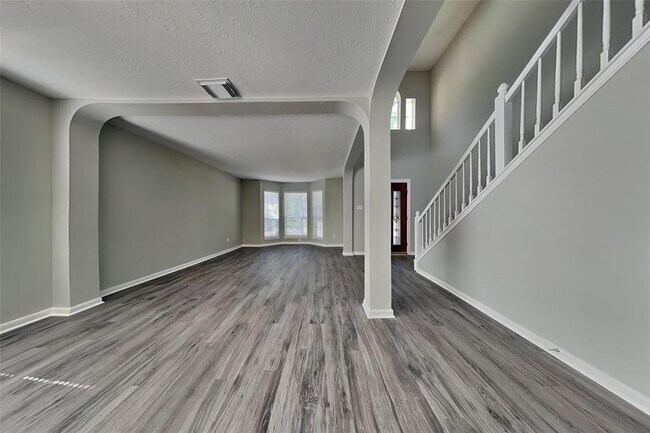 Building Photo - 3314 La Mer Ln