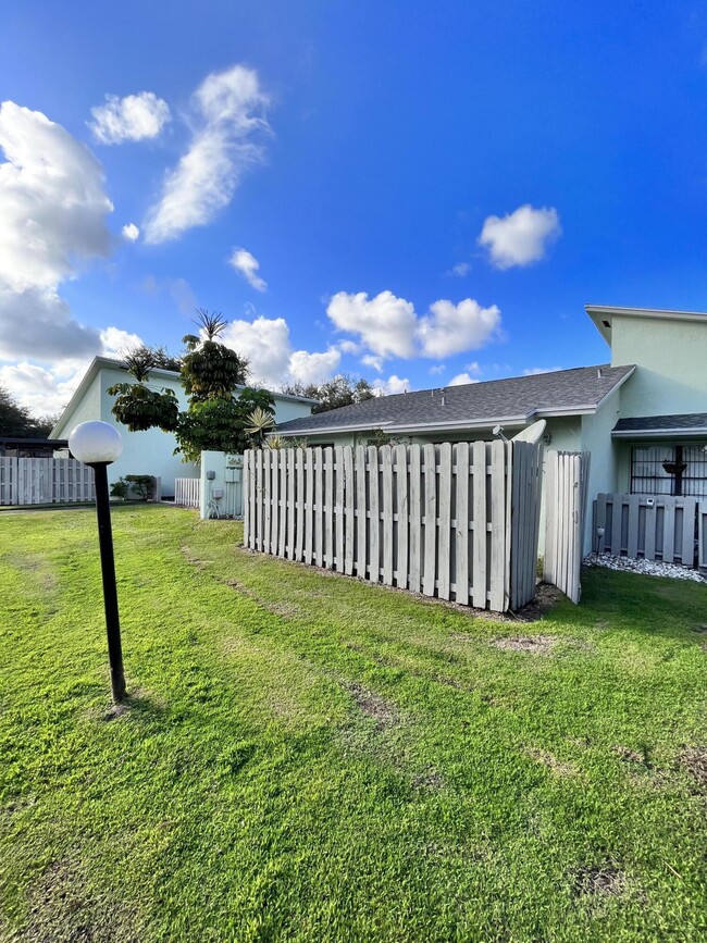 Building Photo - 431 Jupiter Lakes Blvd