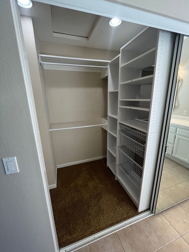 Building Photo - Updated 4 Bedroom 3 Bathroom Single Family...