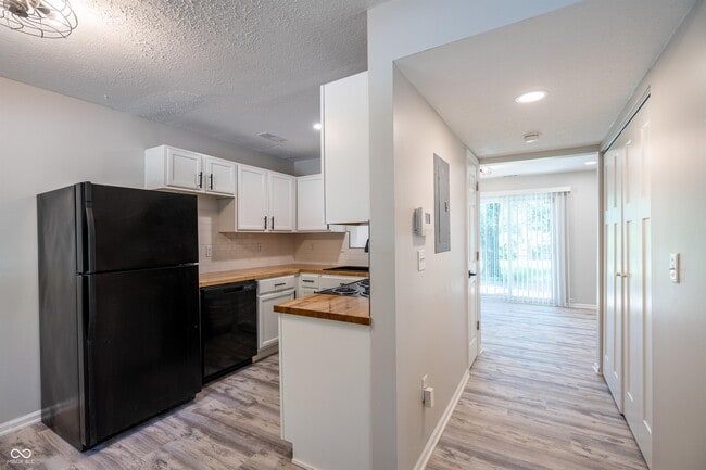 Building Photo - 1364 S Talbott St