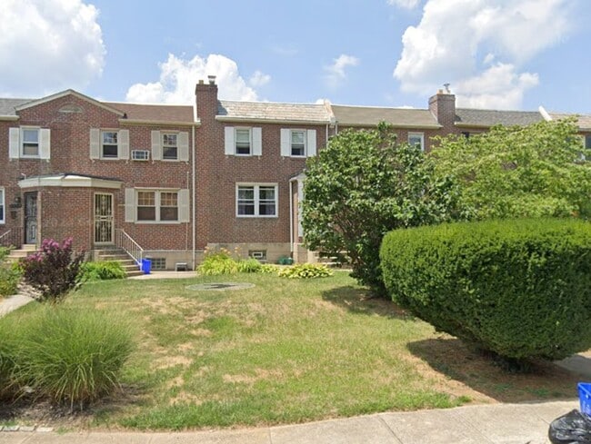 Building Photo - 2636 Sorrento Rd