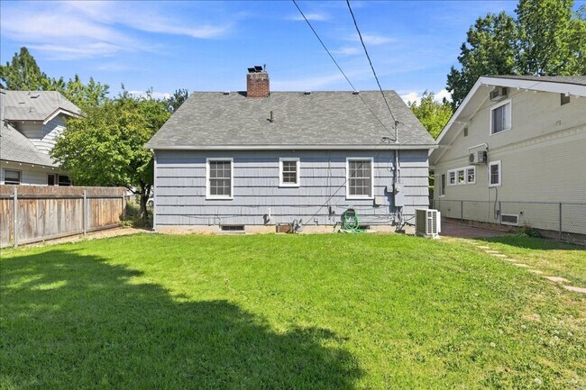 Building Photo - 1111 N 18th St