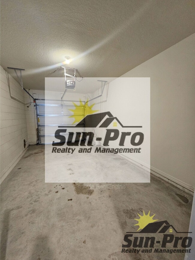 Building Photo - 11 BELLA LAGO Cir