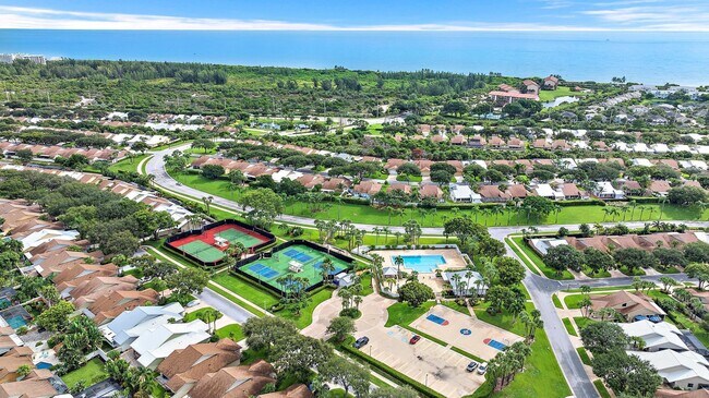 Building Photo - 2902 29th Ct