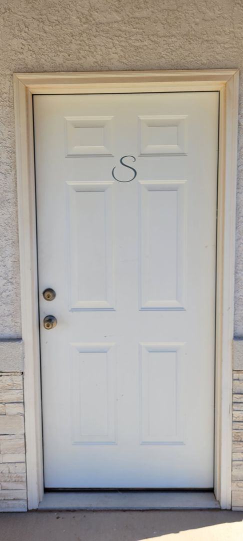 Building Photo - NEW LUXURY ONE BEDROOM APARTMENT UNFURNISHED