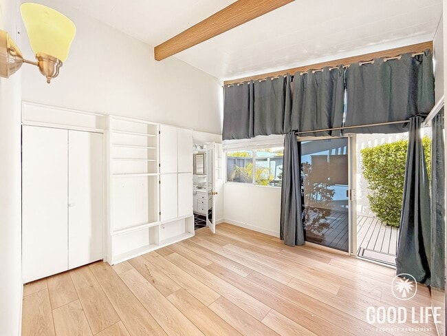 Building Photo - Spacious 3BR Home + 1BR ADU with Private Courtyard in University City!