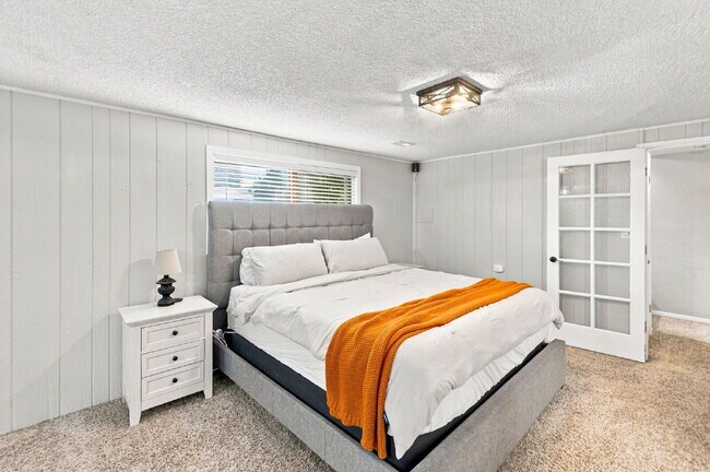 Building Photo - Beautiful 4BED/2BA Tri-Level Home in Widefield Country Club Heights