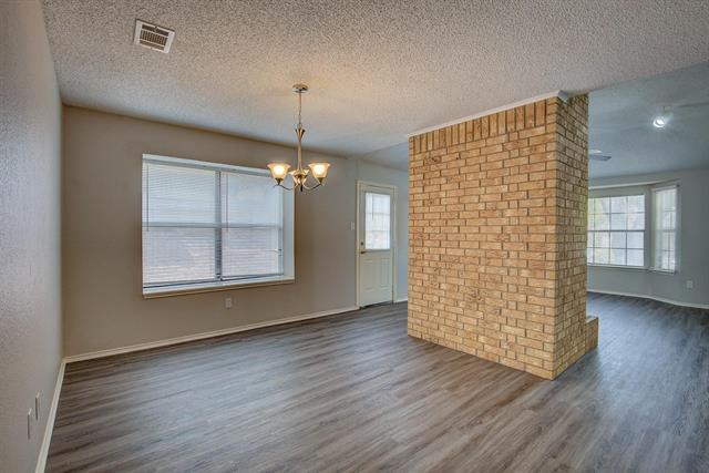 Building Photo - 406 Valley Spring Dr