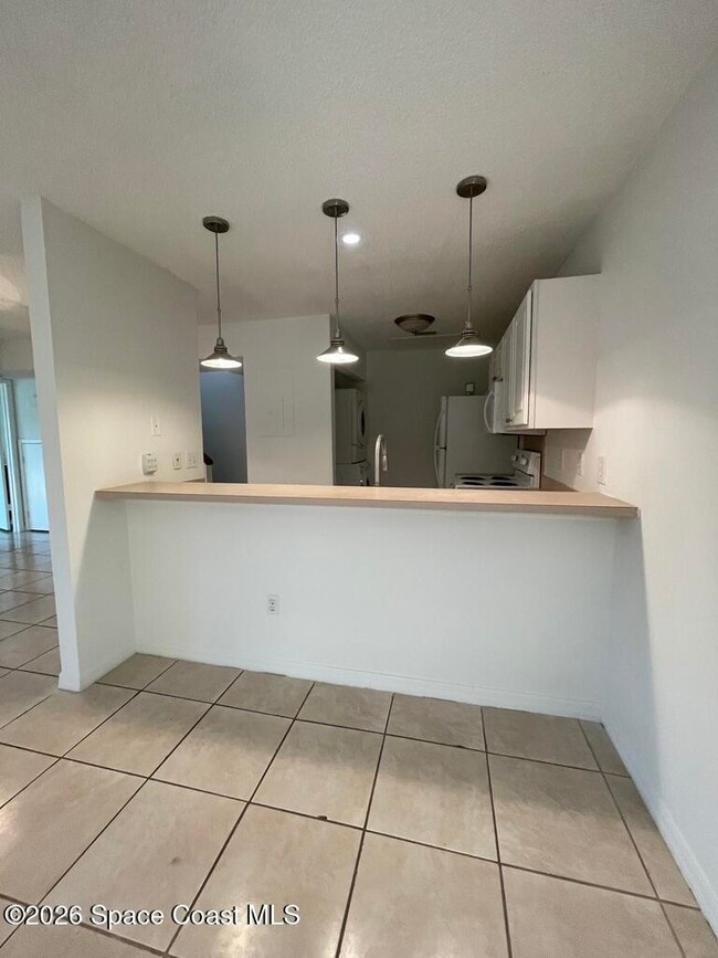 Building Photo - 1495 Malibu Cir NE