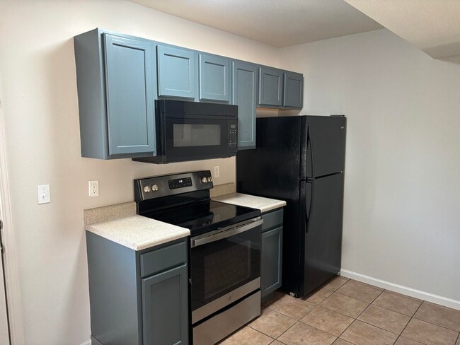 Building Photo - 4012 Snowy Owl Dr