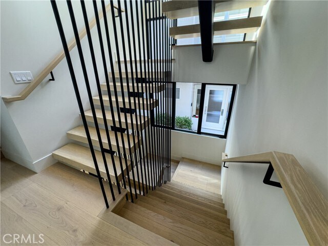 Building Photo - 404 16th St