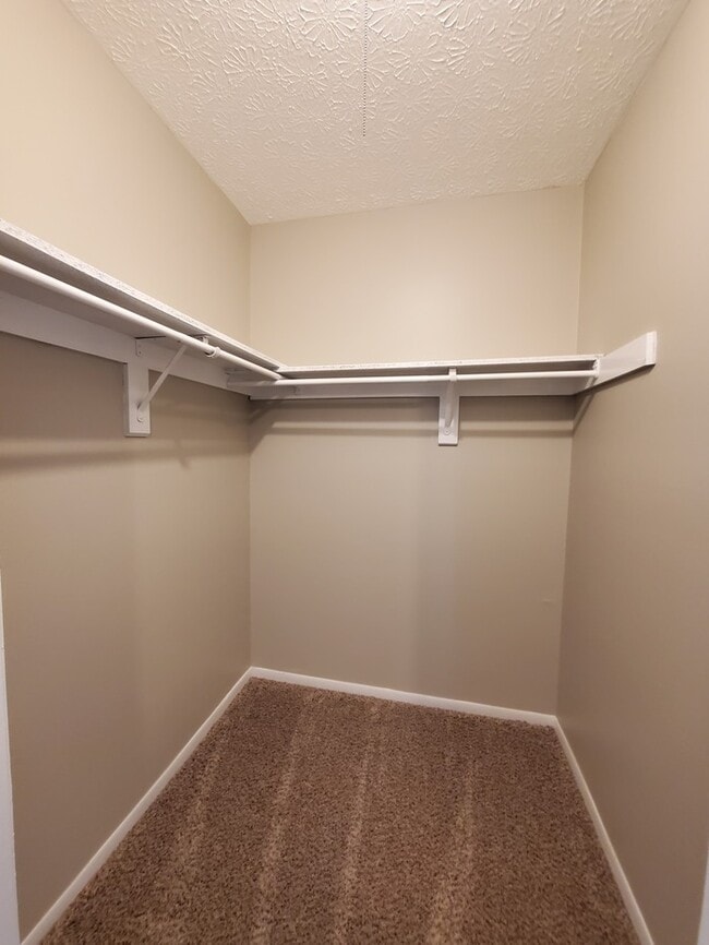 Building Photo - 2598 Sawbury Blvd