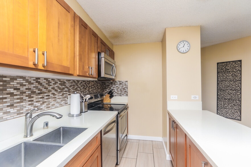 Building Photo - 1778 Ala Moana Blvd