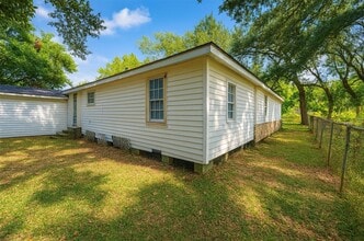 Building Photo - 5717 Eunice St