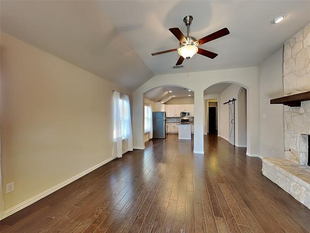 Building Photo - 816 Water Garden Cir