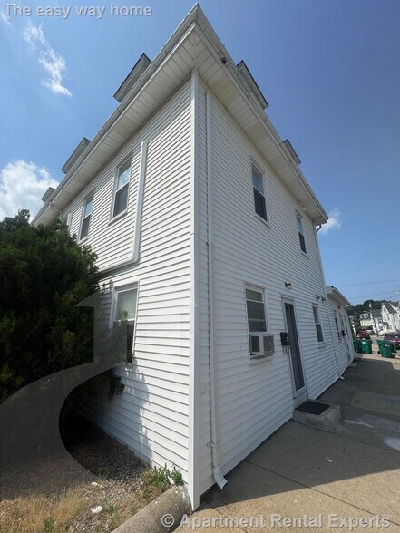 Primary Photo - 72-74 Washington St Unit #8
