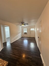 Building Photo - 5010 Ennis St