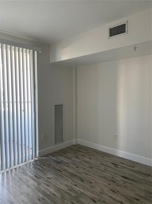 Building Photo - 1830 Radius Dr