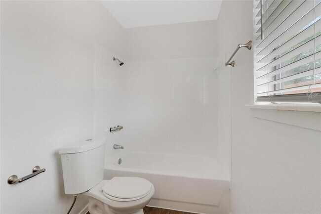 Building Photo - 5729 Pinon Vista Dr