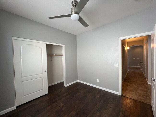 Building Photo - Gorgeous, upgraded home with a sparkling p...