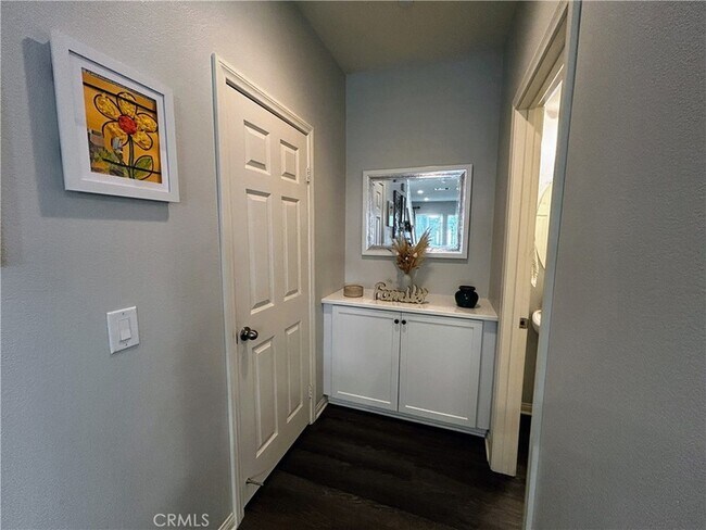 Building Photo - 631 S Brampton Ave