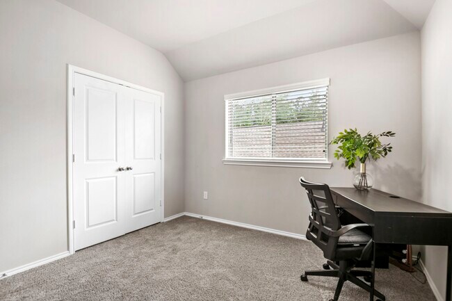 Building Photo - 21631 Cascades Pass Ct
