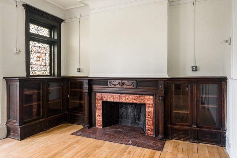 Building Photo - 223 E Ferry St