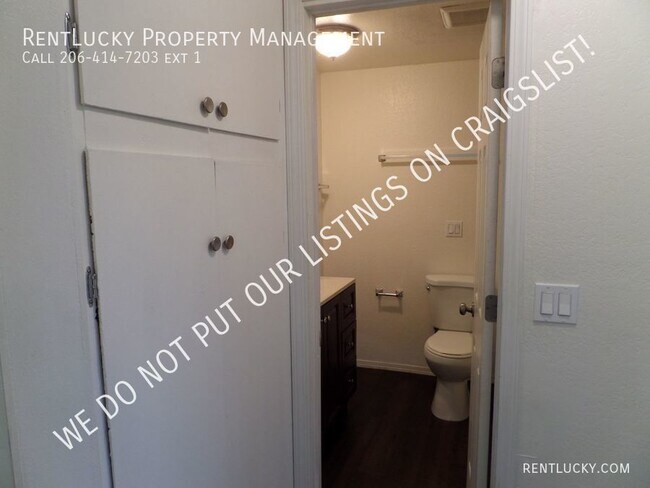 Building Photo - 218 3rd Ave SW