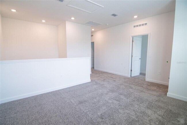Building Photo - 3106 Park Vale Rd