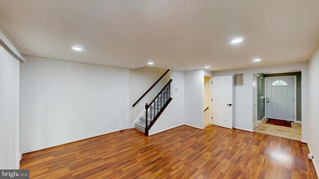 Building Photo - 8551 Braxted Ln