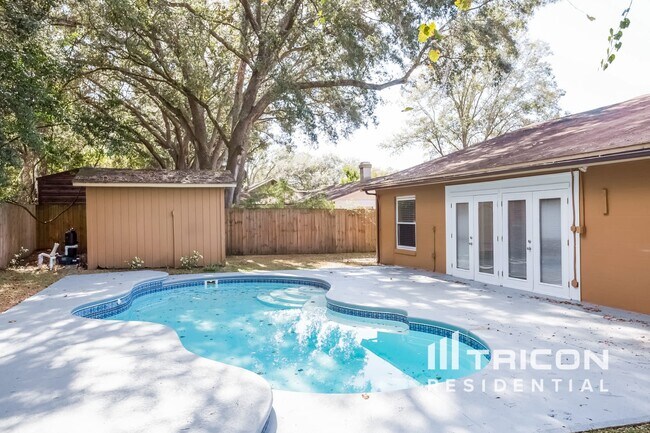 Building Photo - 1605 Long Pond Dr