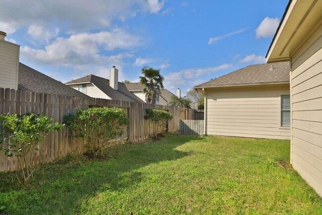 Building Photo - 834 Featherbrook Ct