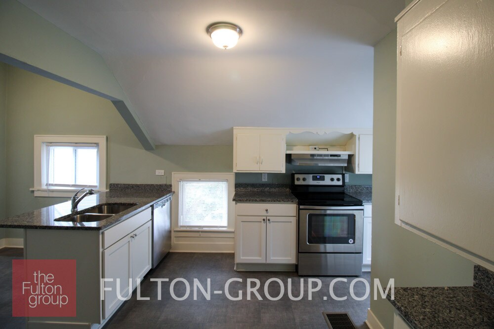 Building Photo - 710 Morris Ave SE