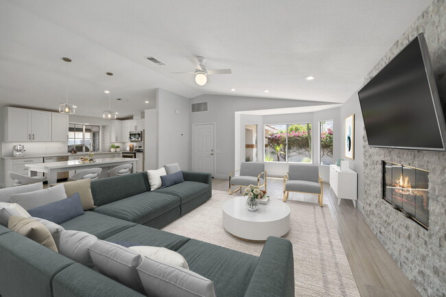 Building Photo - 54140 Avenida Mendoza