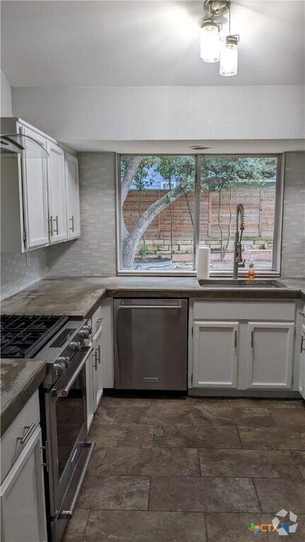 Building Photo - 2018 Ramona Cir