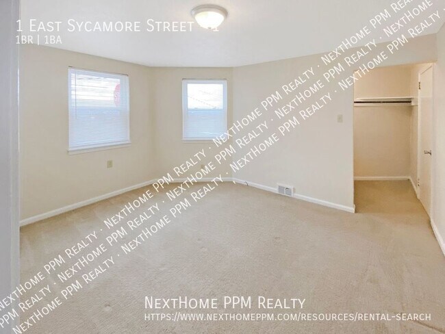 Building Photo - 1 E Sycamore St