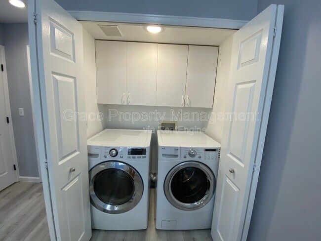 Building Photo - 1210 E 130th Ave