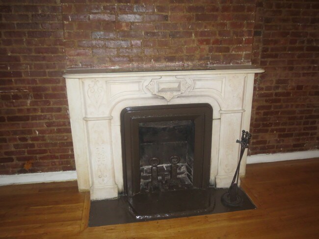 Building Photo - 328 E 55th St