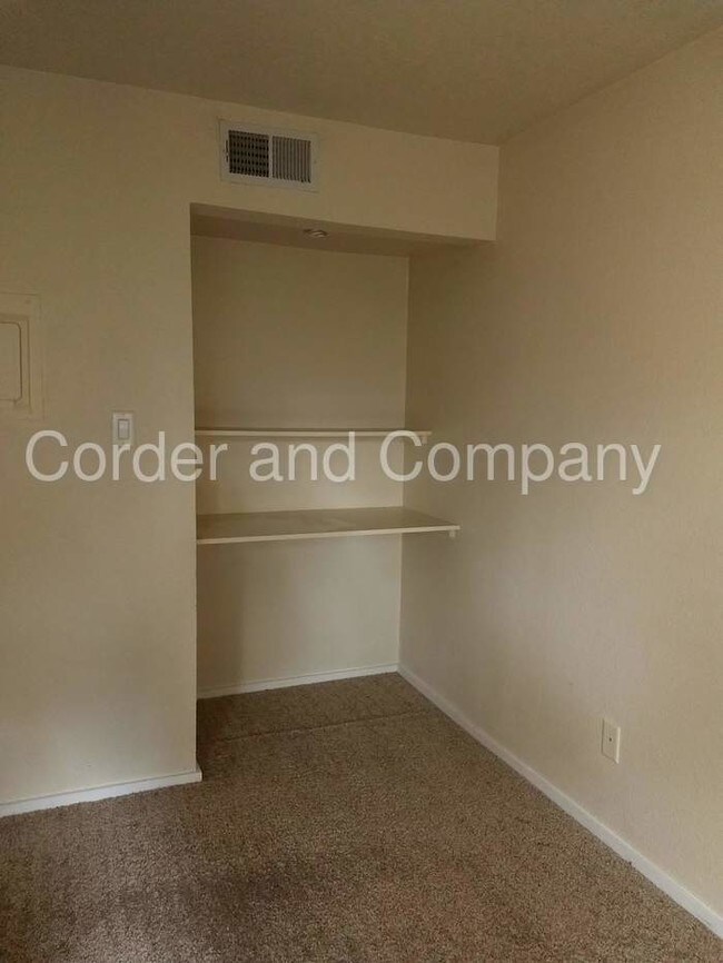 Building Photo - Available Now ! At The Pointe Condominiums