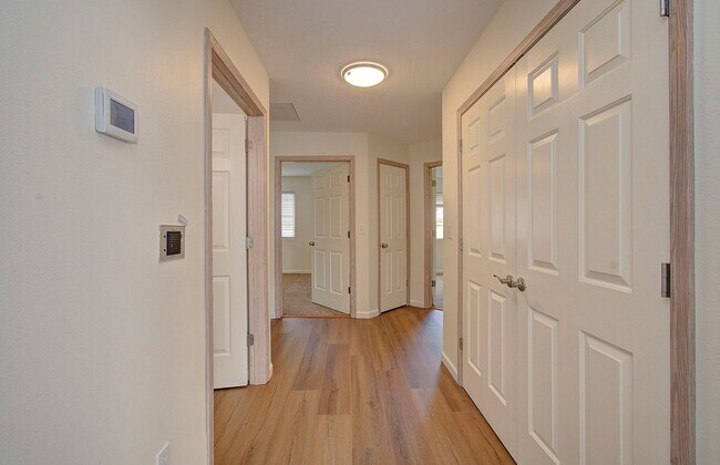 Building Photo - Beautiful Updated 2BR/2BA in 55+ Fisher Landing Community – Available Now!