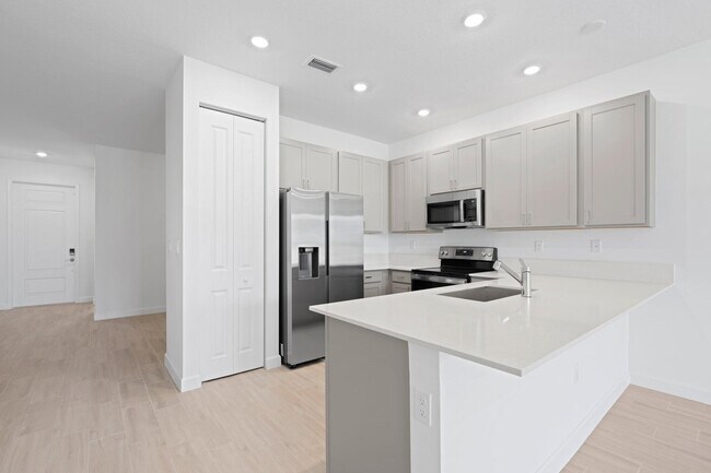 Building Photo - 5807 Shining Sea Ct