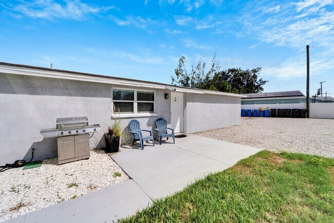 Building Photo - 8820 Rocky Creek Dr