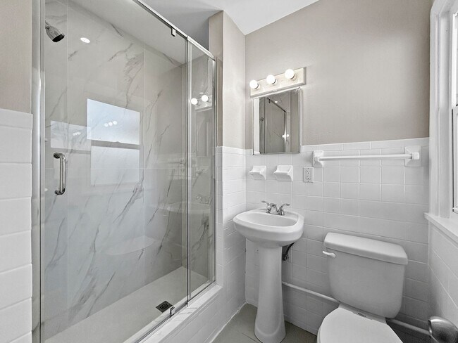 Building Photo - 56 44th Ave