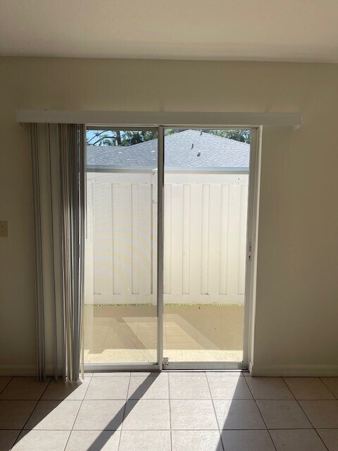 Building Photo - 1869 Highland Rd