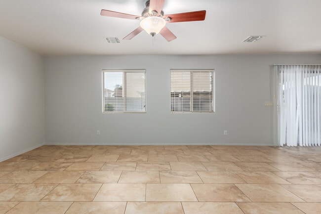 Building Photo - 2574 E Meadow Mist Ln